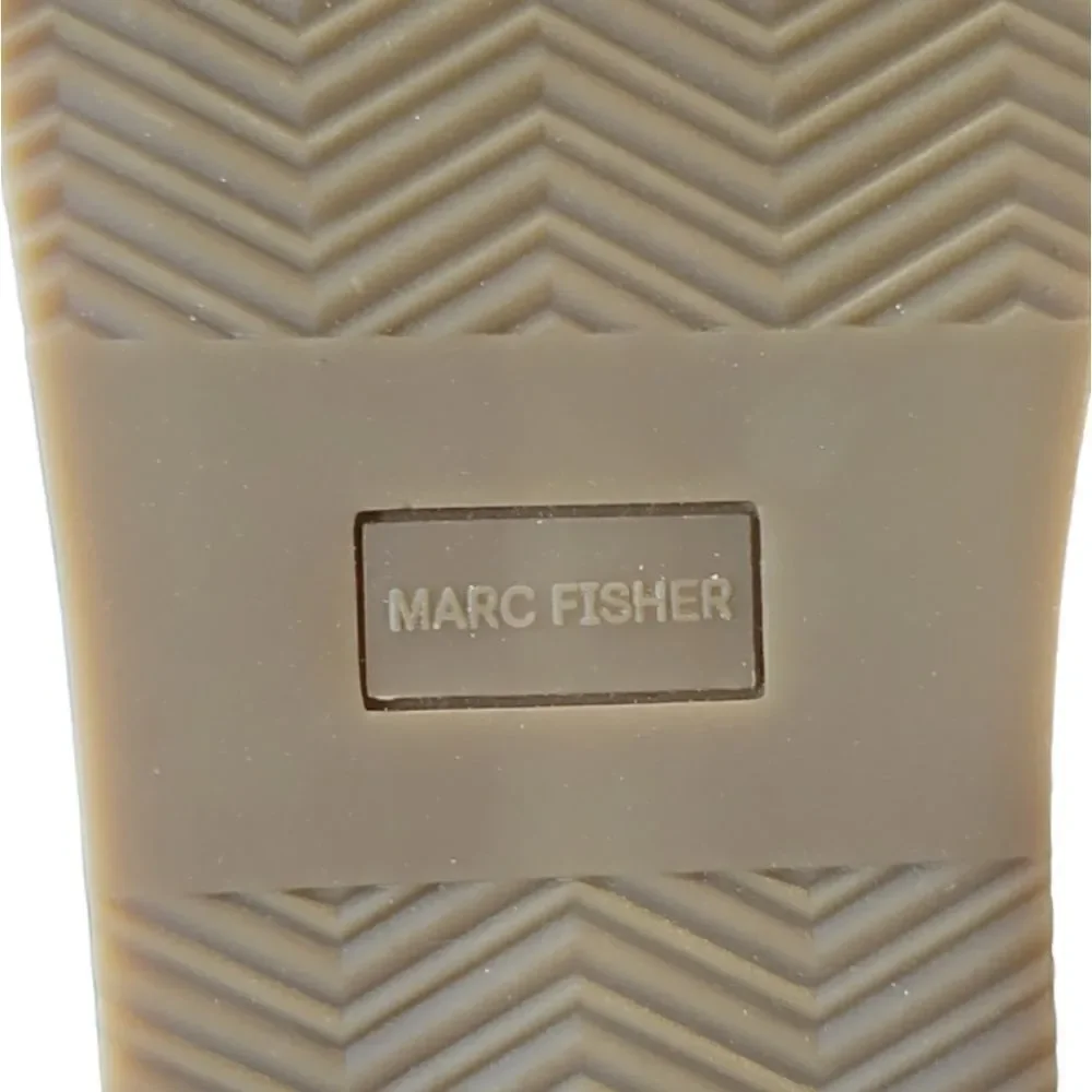 Marc Fisher Mfearra Tan Suede Buckle Detail Pull-On Winter Boot Size 8.5